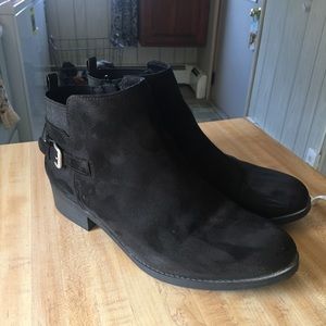 Old Navy Black Ankle Boots